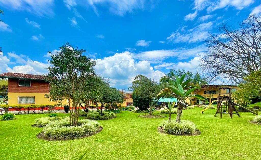 Finca Hotel La Ponderosa Rionegro Esterno foto