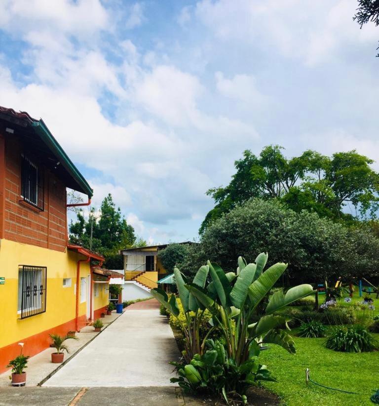 Finca Hotel La Ponderosa Rionegro Esterno foto