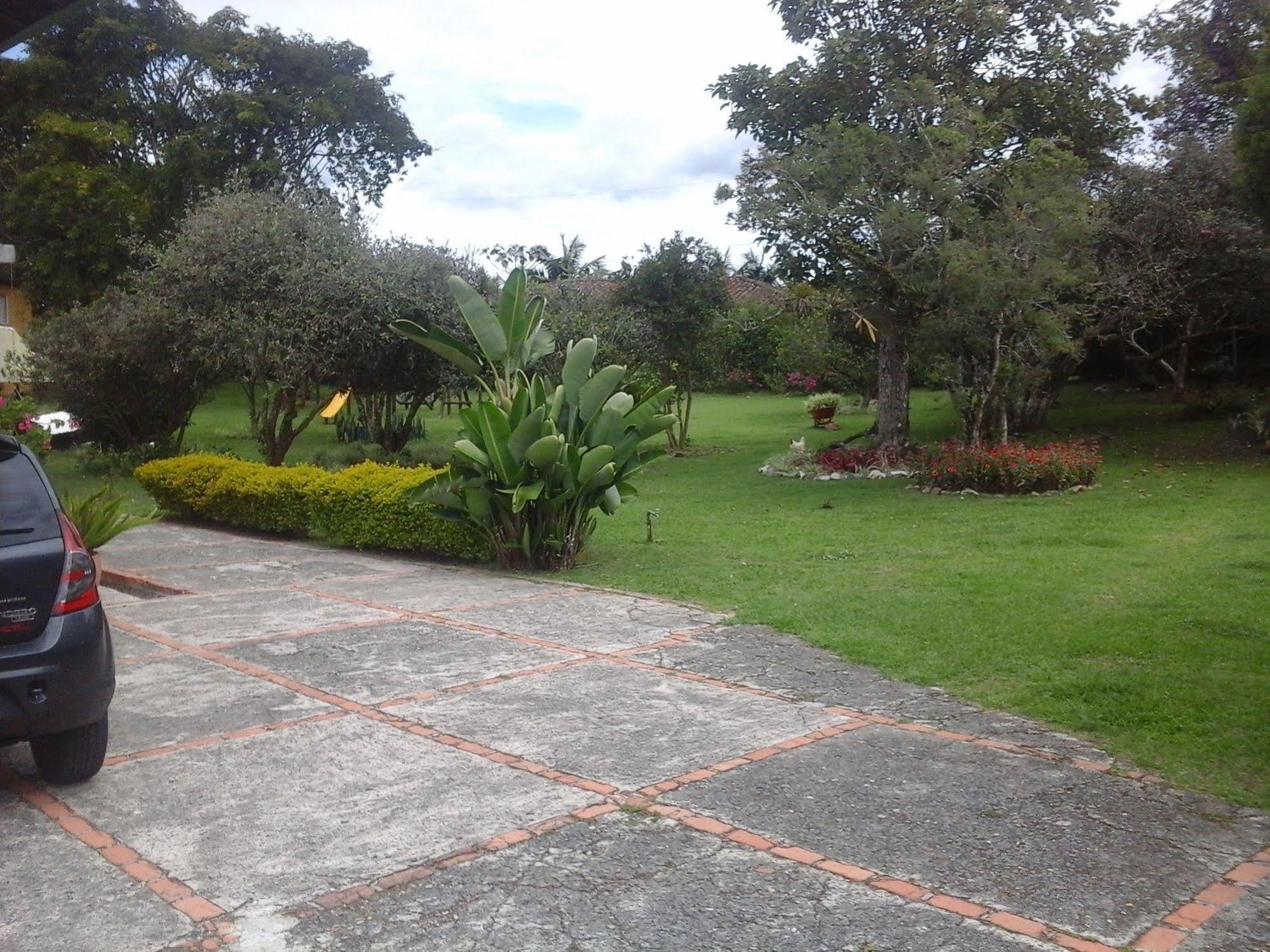 Finca Hotel La Ponderosa Rionegro Esterno foto